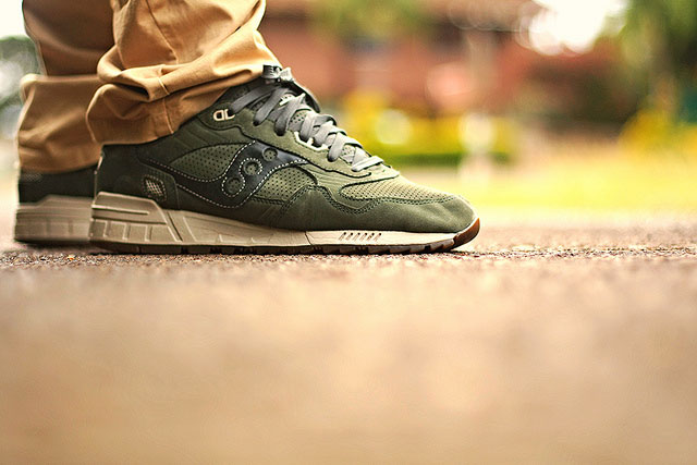 Philthy808 wearing the 'Luxury Pack' Saucony Shadow 5000