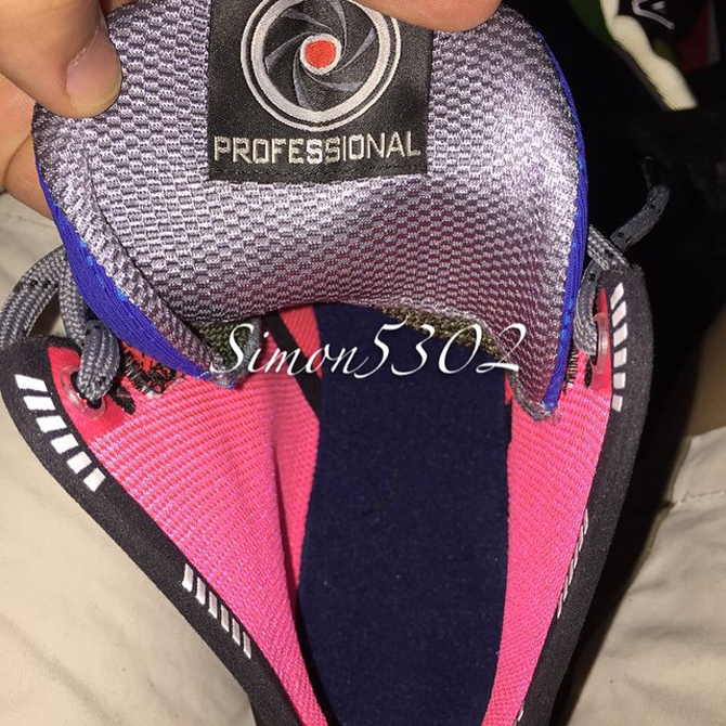 steph curry flip flops