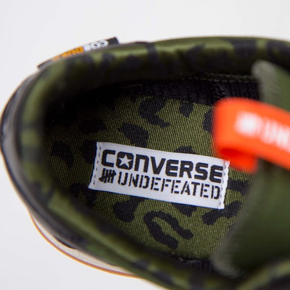 Undefeated x Converse Auckland Racer sockliner