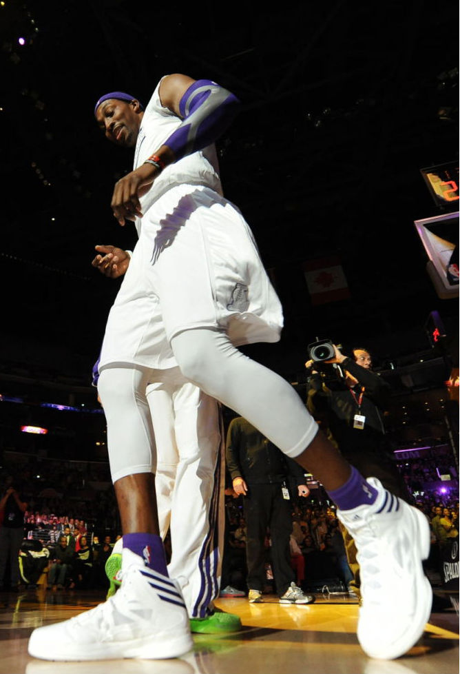 Dwight Howard wearing adidas Crazy Fast White Purple (1)