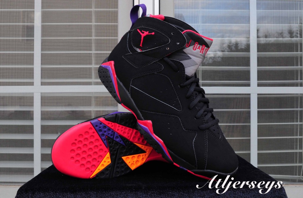 Air Jordan 7 Retro - Black/True Red-Dark Charcoal-Club Purple | Sole