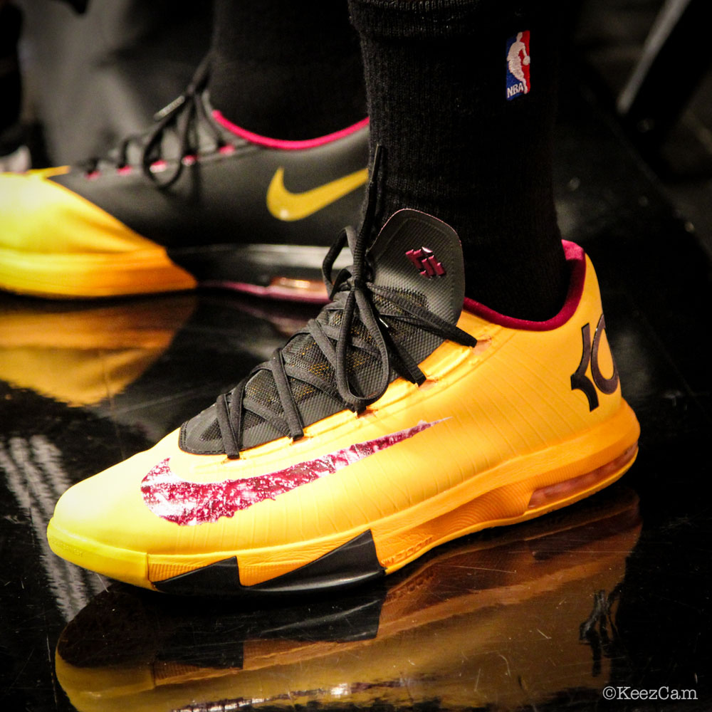 SoleWatch // Up Close At Barclays for Nets vs Lakers - Shawne Williams wearing Nike KD 6 Peanut Butter & Jelly