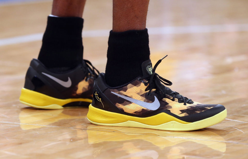 Kobe Bryant wearing Nike Kobe 8 System Sulfur (5)