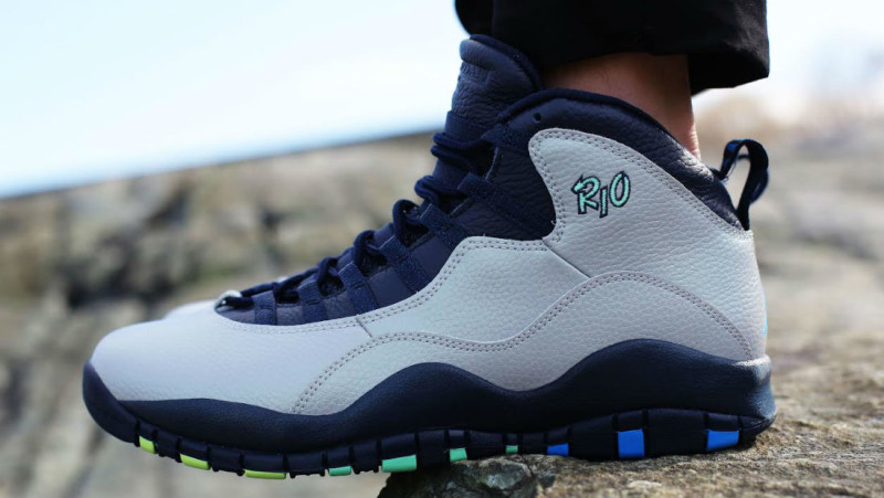 retro 10 blue