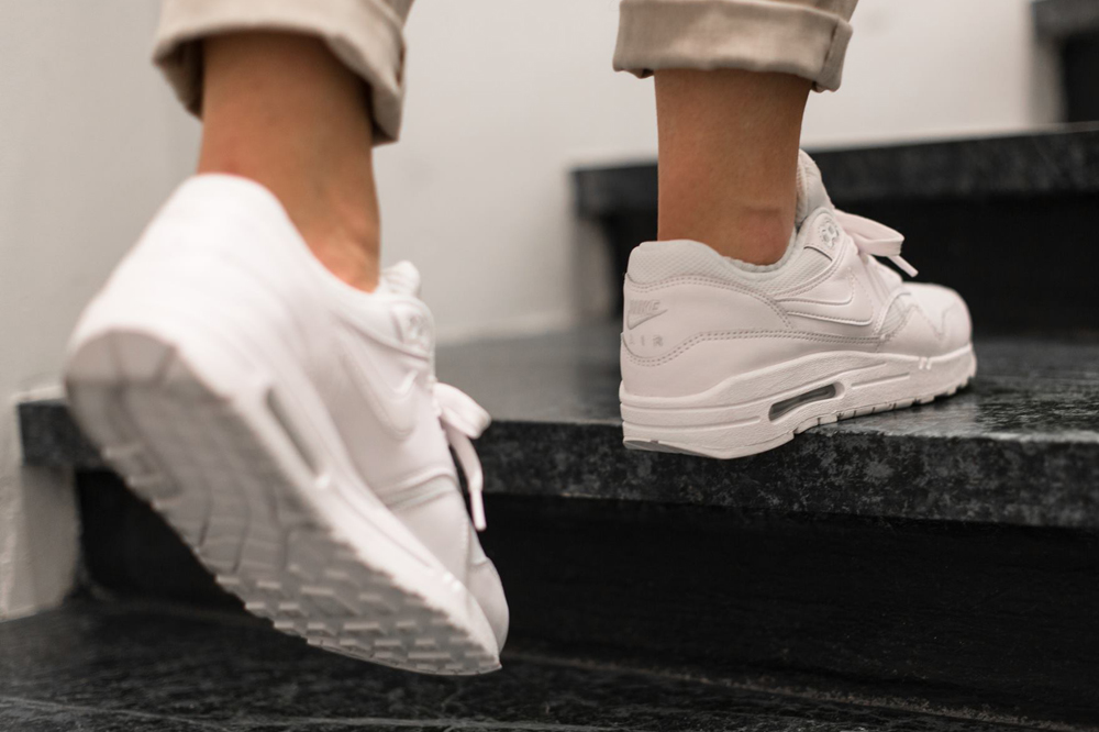 air max 1 white on feet