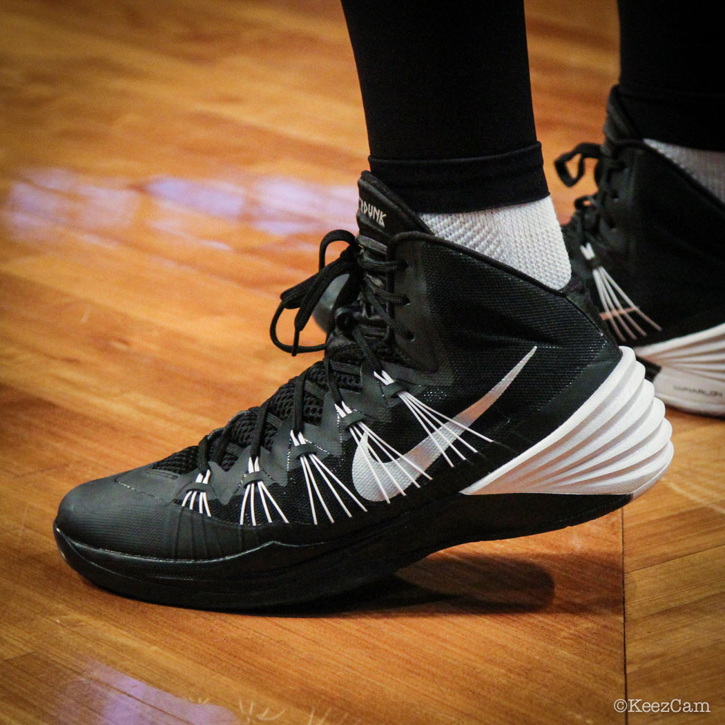 SoleWatch // Up Close At Barclays for Nets vs Knicks - Shaun Livingston wearing Nike Hyperdunk 2013