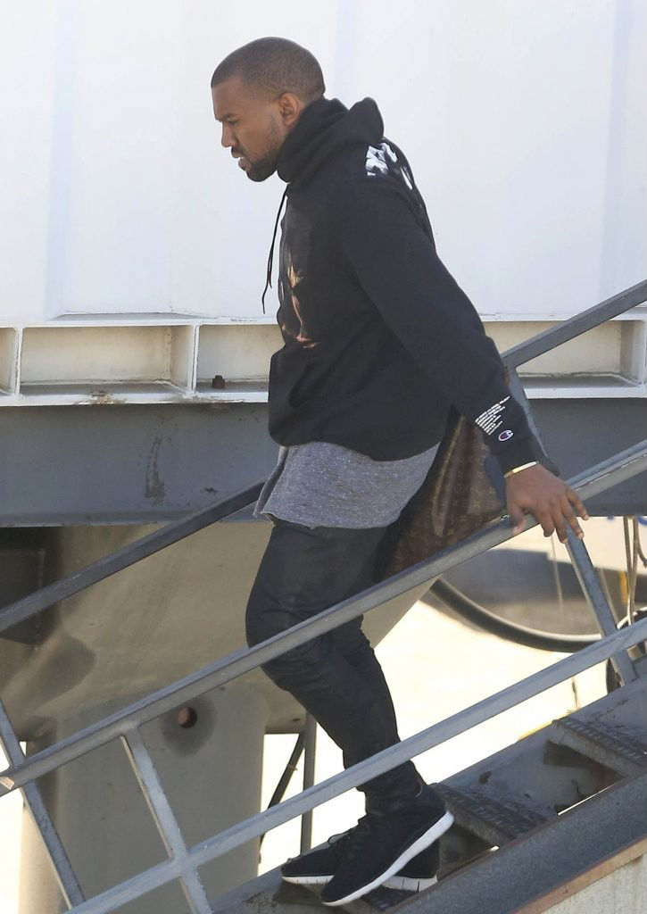 Kanye West Wears Nike Free Inneva Woven SP (2)