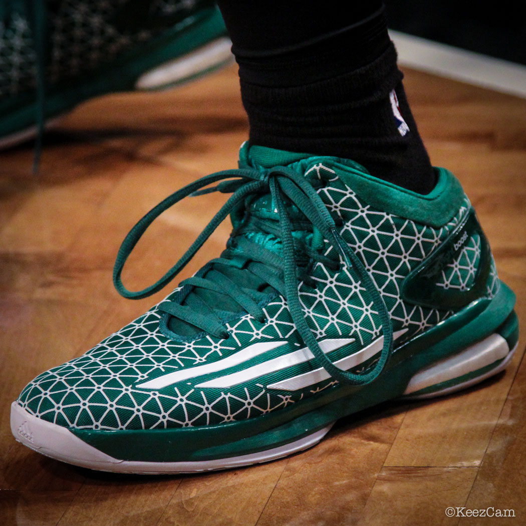 Marcus Smart wearing adidas Crazylight Boost PE Celtics (1)