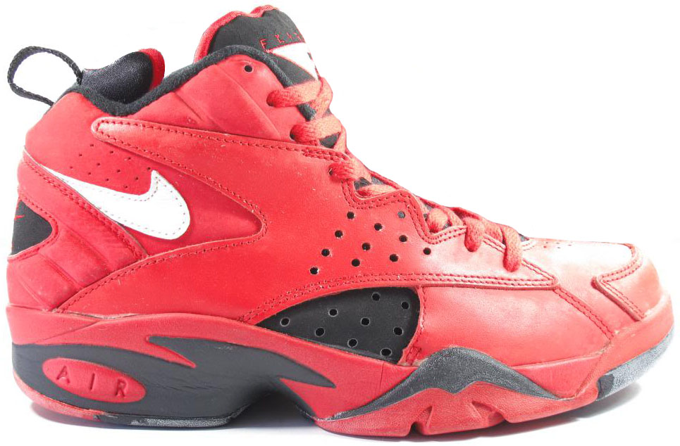 The Top 10 Chicago Bulls Sneakers That Aren't Air Jordans: Nike Air Maestro II (1)