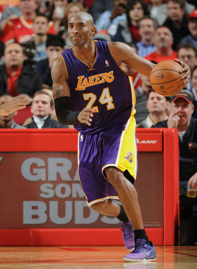 Kobe Bryant wearing Nike Kobe 8 System Purple Gradient (9)