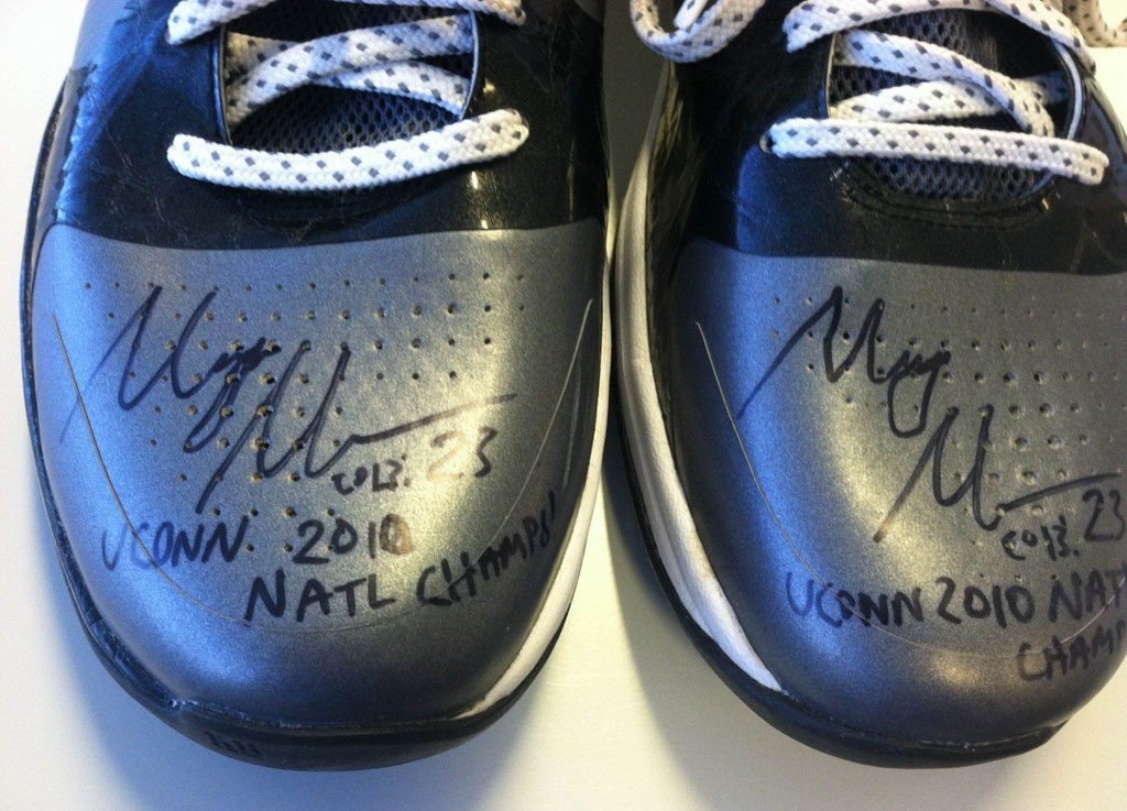 Maya Moore's Game-Worn Nike Zoom Kobe V & Jordan Fly Wade for Charity (4)