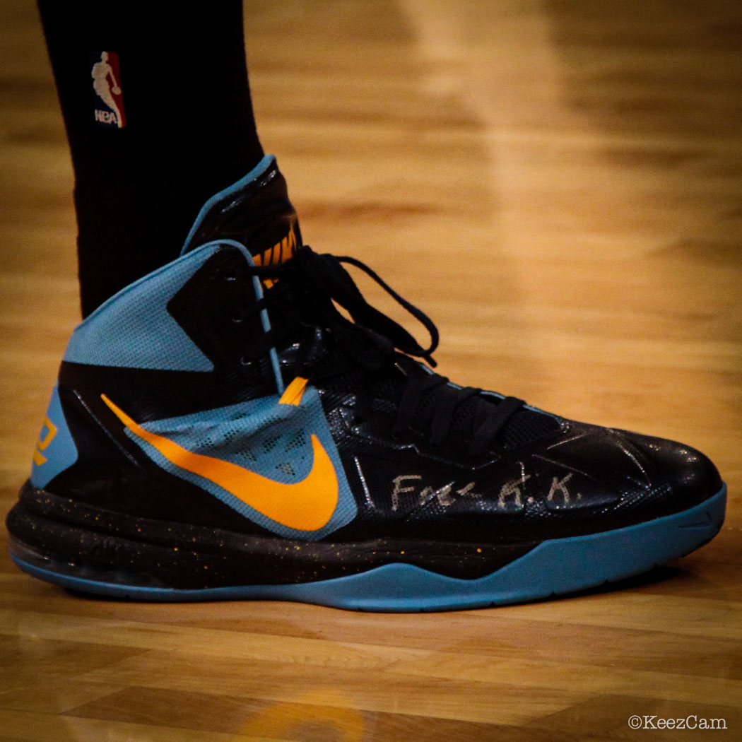Sole Watch // Up Close At MSG for Knicks vs Grizzlies - Zach Randolph wearing Nike Air Max Body U PE