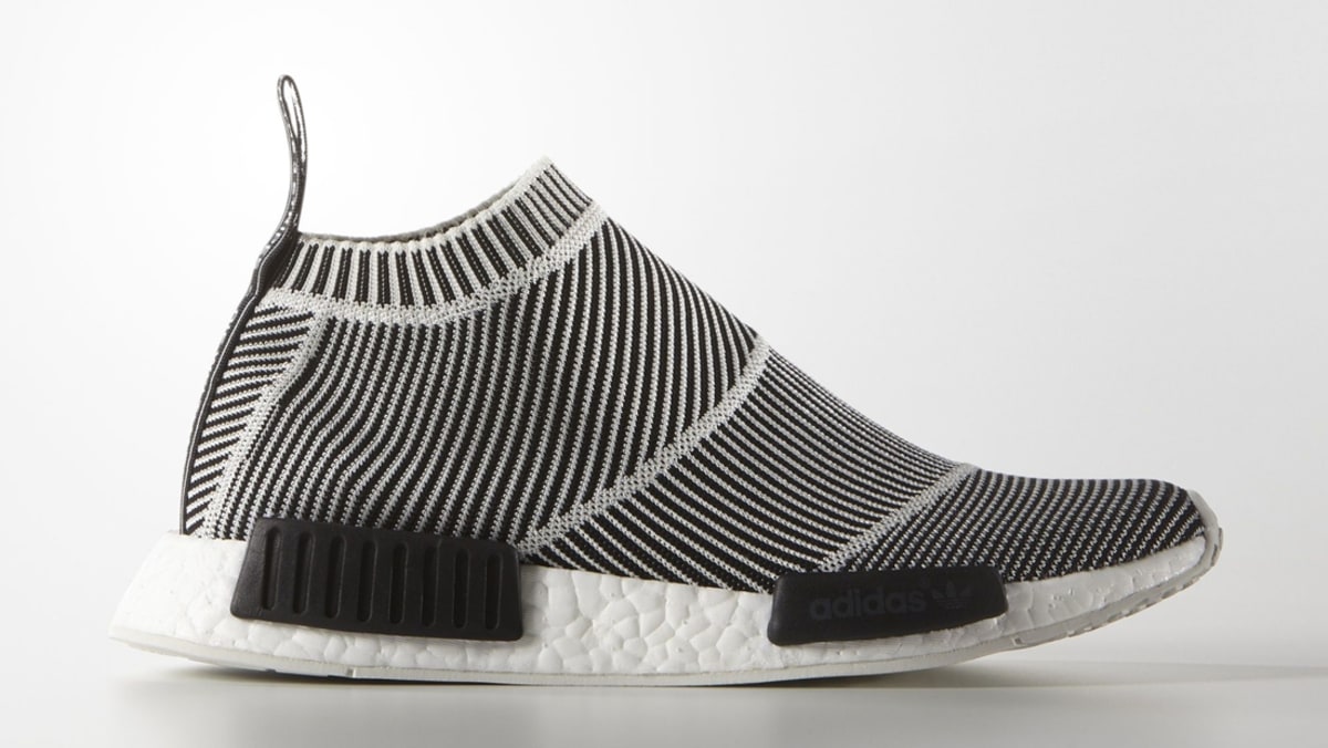 nmd laceless white