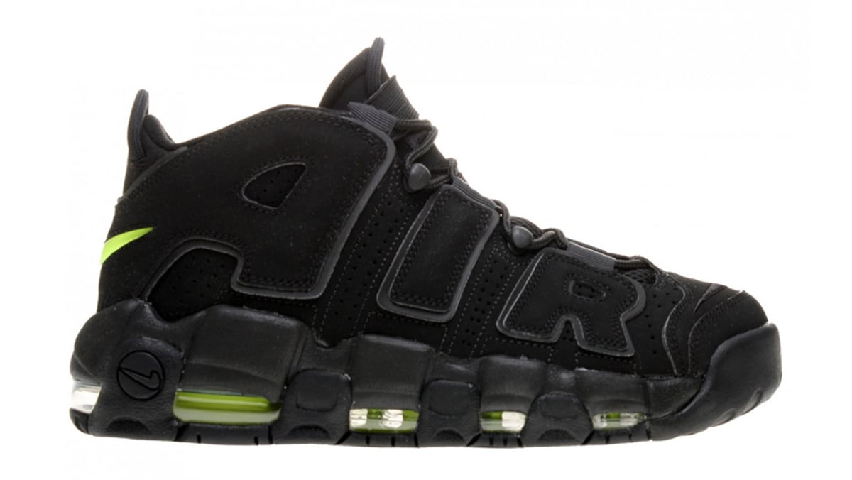 nike more uptempo volt