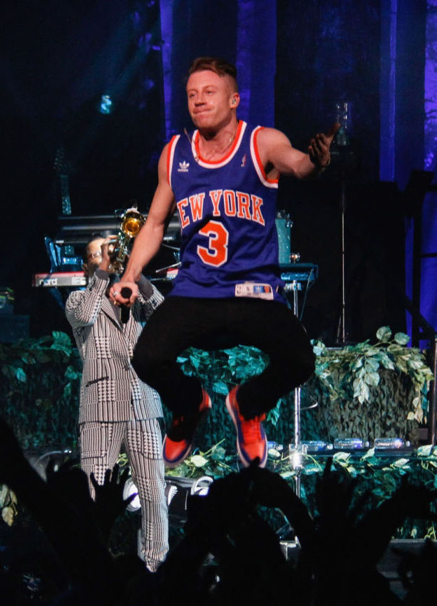 Macklemore wearing Air Jordan 1 I Retro OG High Knicks