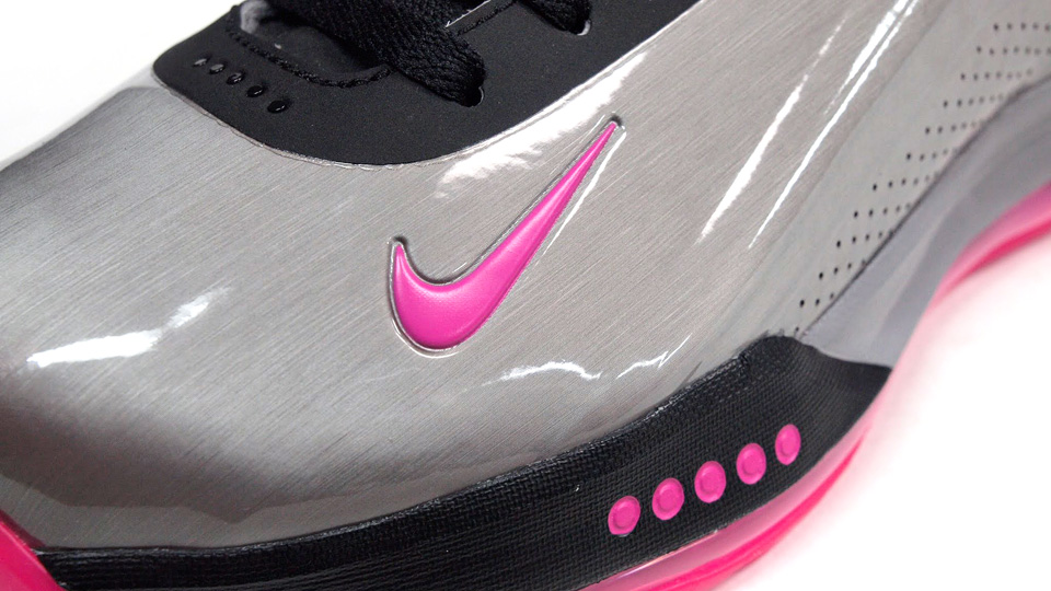 Nike Zoom Hyperflight Max in Metallic Pewter and Pink Foil detail