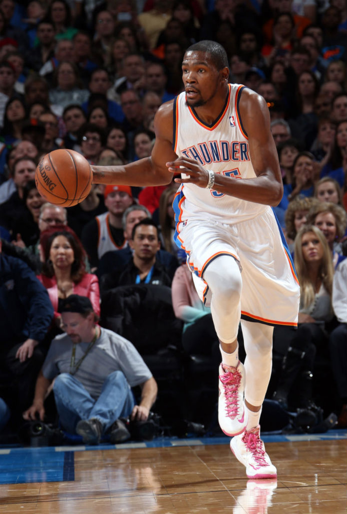 Kevin Durant wears Nike Zoom KD V Aunt Pearl (4)