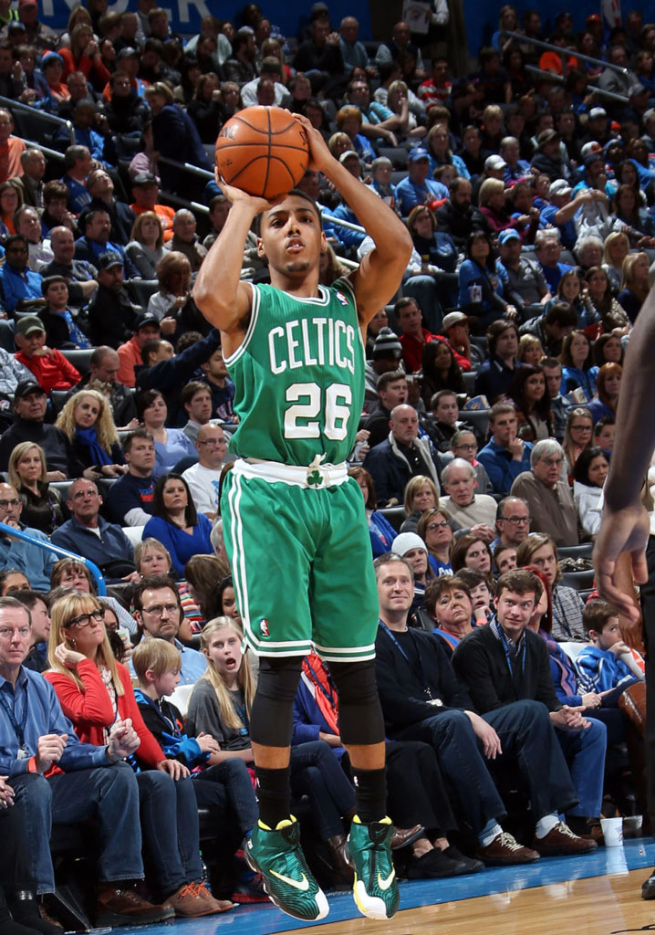 hil Pressey Wears Sole Collector x Nike Zoom Glove (2)