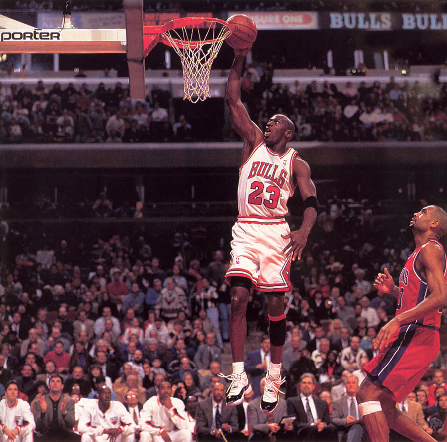 Michael Jordan wearing Air Jordan XI 11 Concord (2)