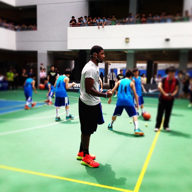 Kyrie Irving wearing Nike Hyperdunk 2014 PE (2)