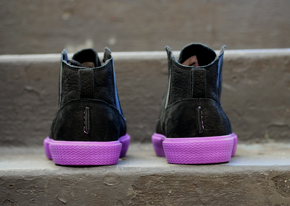 Jordan V.2 Grown Black/Bright Violet Spark Sole Collector