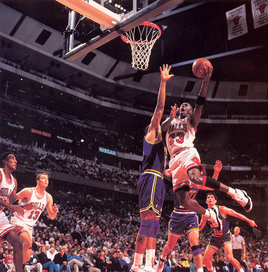 Michael Jordan wearing Air Jordan XI 11 Concord (11)