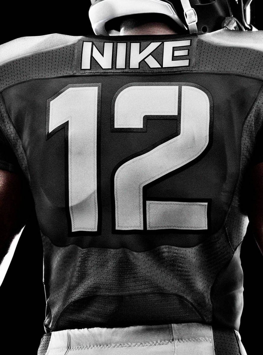 The Nike Elite 51 NFL Football Uniform (5)