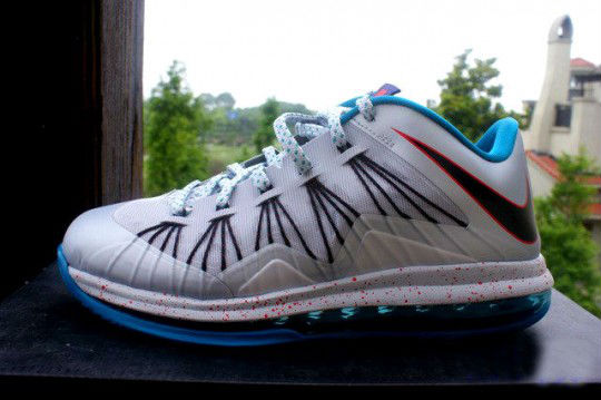 Nike LeBron X Low Hornets Release Date 579765-002 (2)