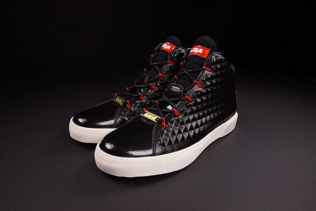 Nike LeBron XII 12 Lifestyle Black/Challenge Red 716417-001 (1)