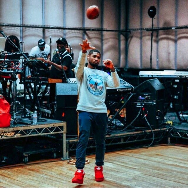 Usher wearing Air Jordan II 2 Legends of the Summer