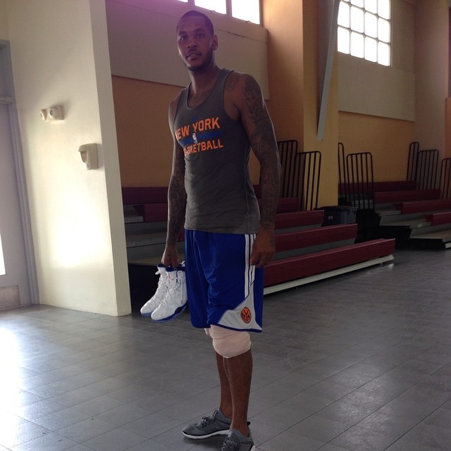 Carmelo Anthony wearing Jordan Flight Flex Trainer Cool Grey
