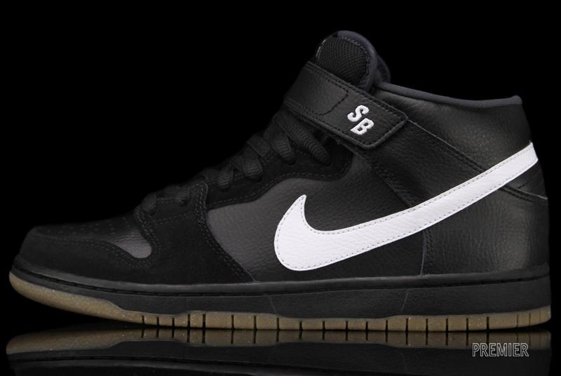 nike portmore mid black