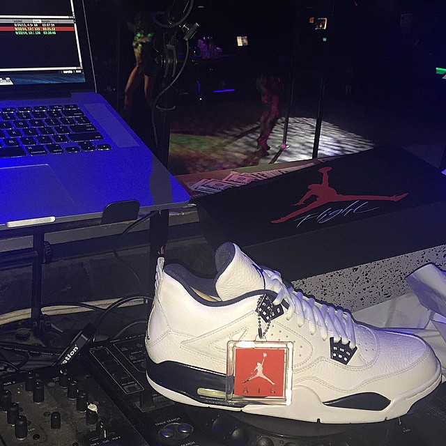 DJ Envy Picks Up Air Jordan IV 4 Columbia