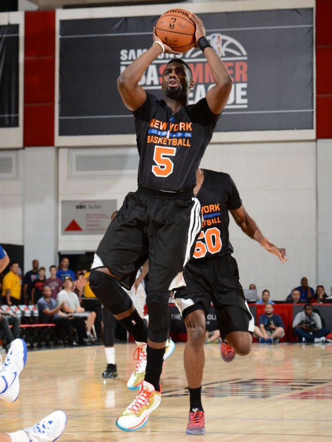 Tim Hardaway Jr. wearing adidas D Rose 773 III 3 Vegas Nights