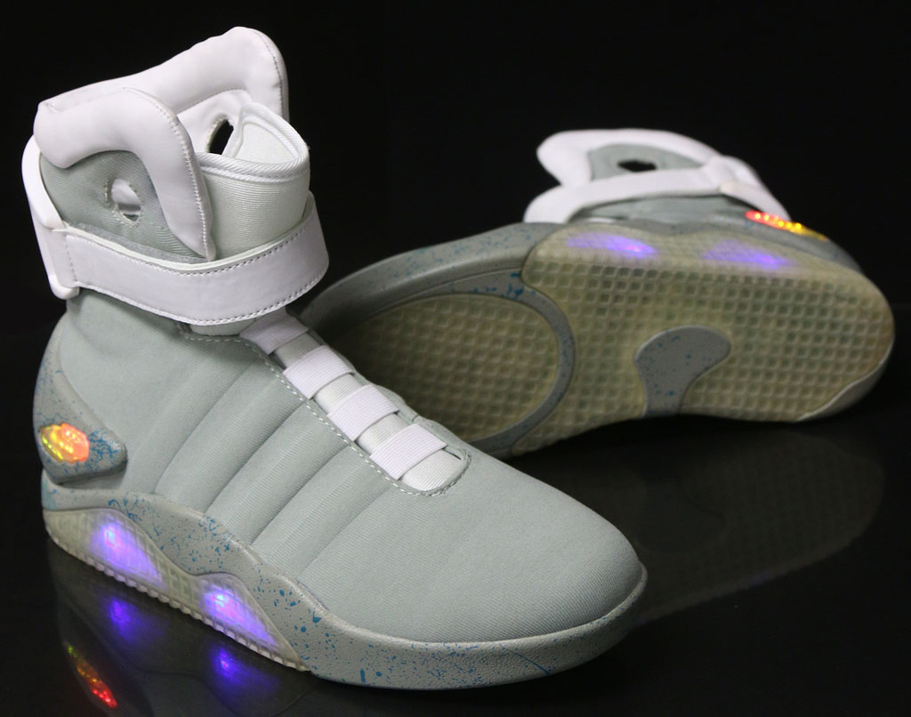 Nike MAG Back to the Future Costume Shoes (1)