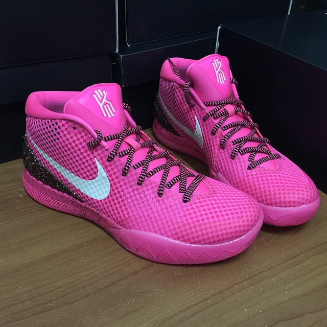 pink kyrie 1