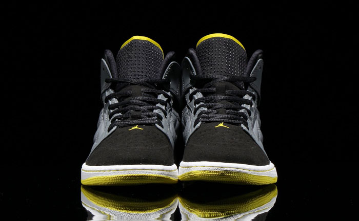 Air Jordan I 1 Retro '99 Cool Grey/Vibrant Yellow-Black-White 654140-032 (3)