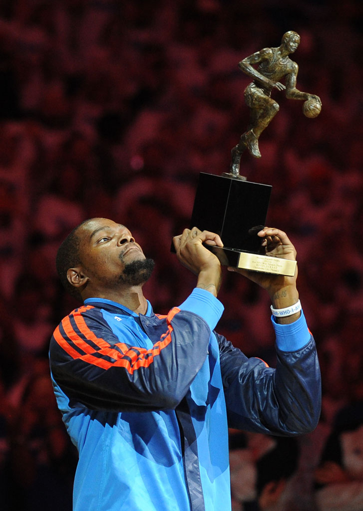 Under Armour Makes Official 10-Year, $285 Million Dollar Offer to Kevin Durant (2)