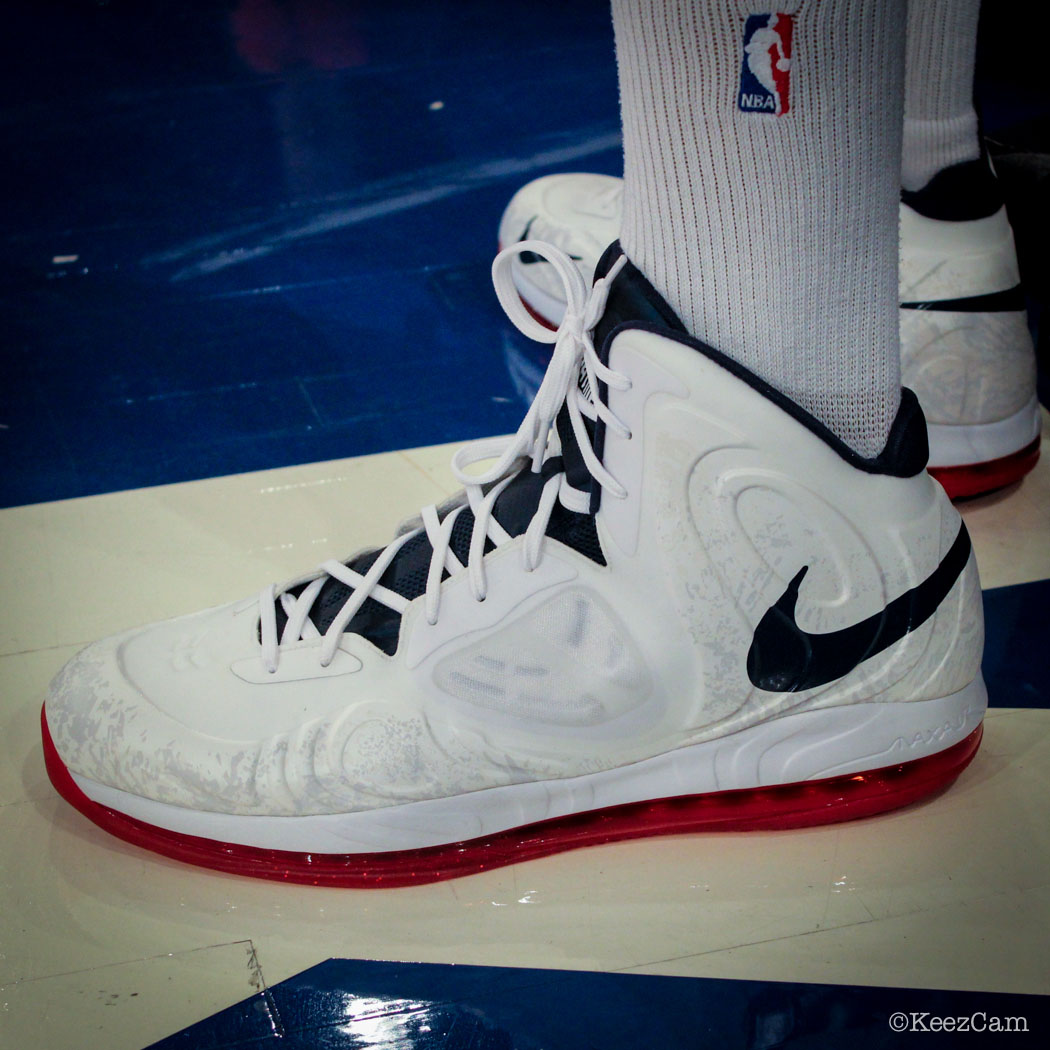 SoleWatch // Up Close At MSG for Pelicans vs Knicks - Anthony Davis wearing Nike Air Max Hyperposite PE