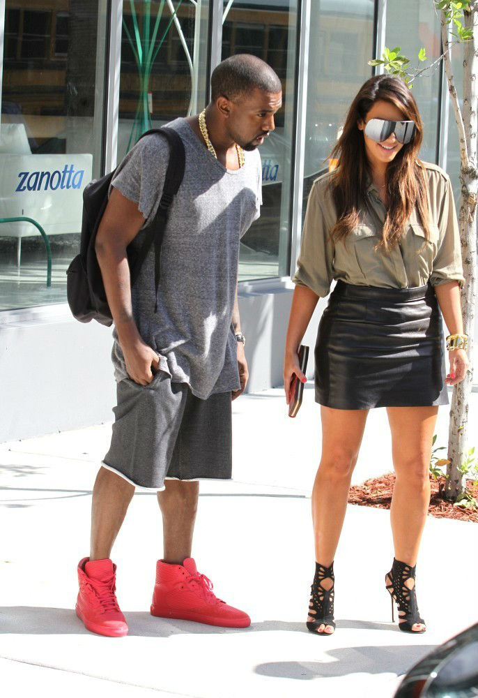 Kanye West wearing Balenciaga Cotes High Red (1)