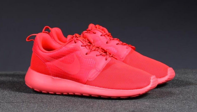 Nike Roshe Run Hyperfuse Laser Crimson