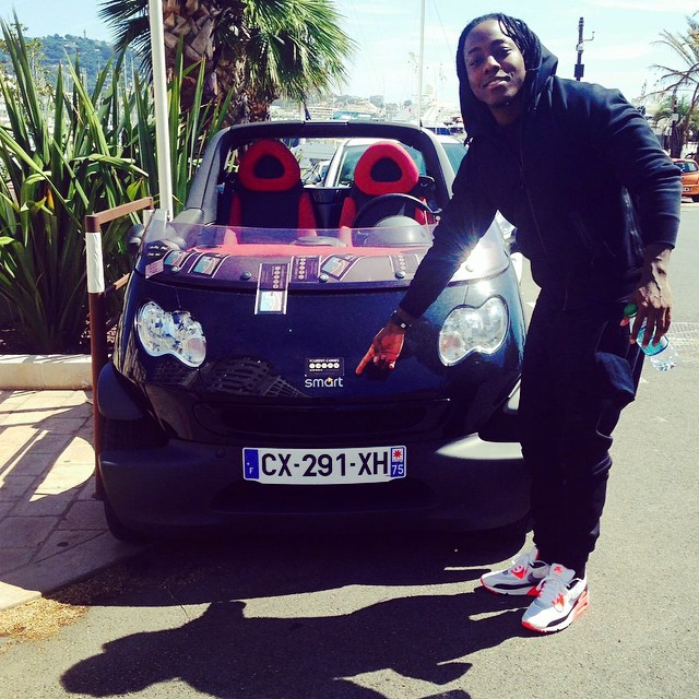Ace Hood wearing Nike Air Max 90 Infrared