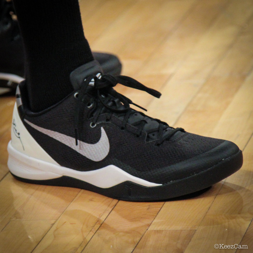 Alonzo Gee wearing Nike Kobe 8 System Black