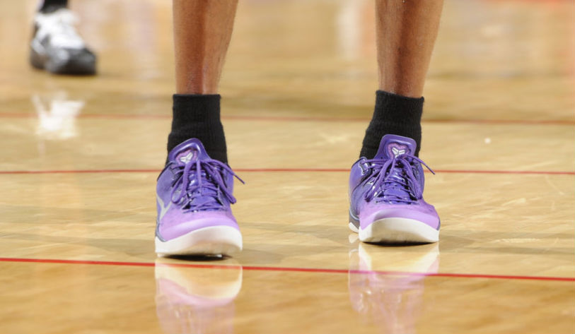 Kobe Bryant wearing Nike Kobe 8 System Purple Gradient (6)