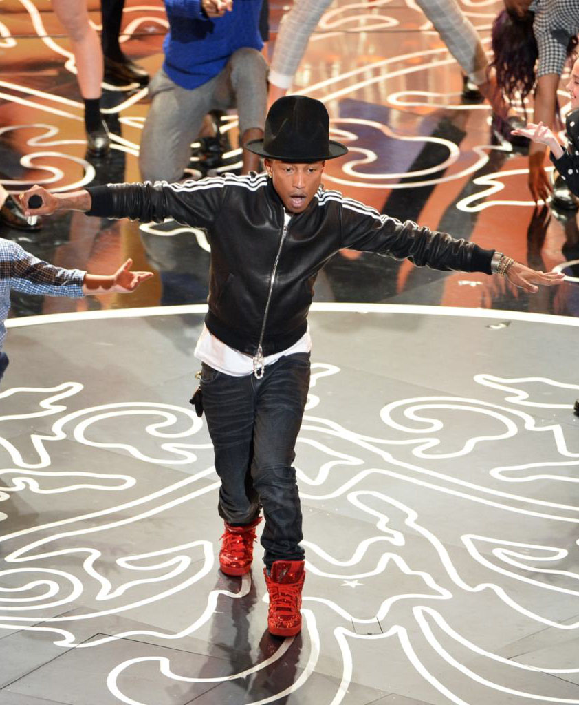 Pharrell Performs at the Oscars in adidas Originals (6)