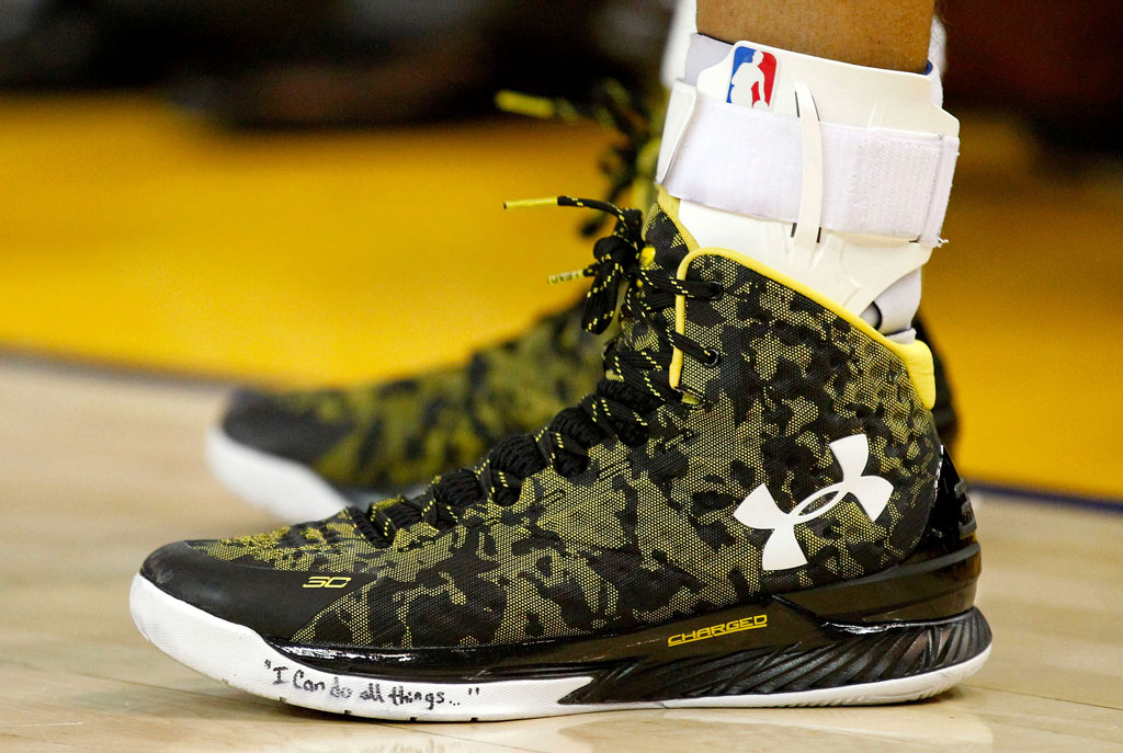 Stephen Curry wearing Under Armour Curry One (3)