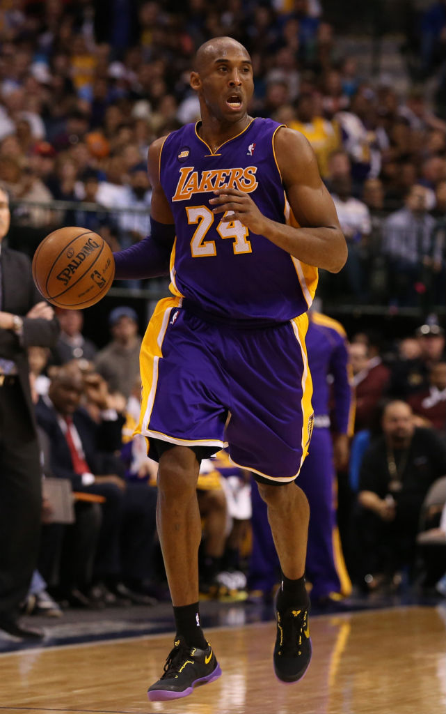Kobe Bryant wearing Nike Kobe 8 System Lakers Away (6)