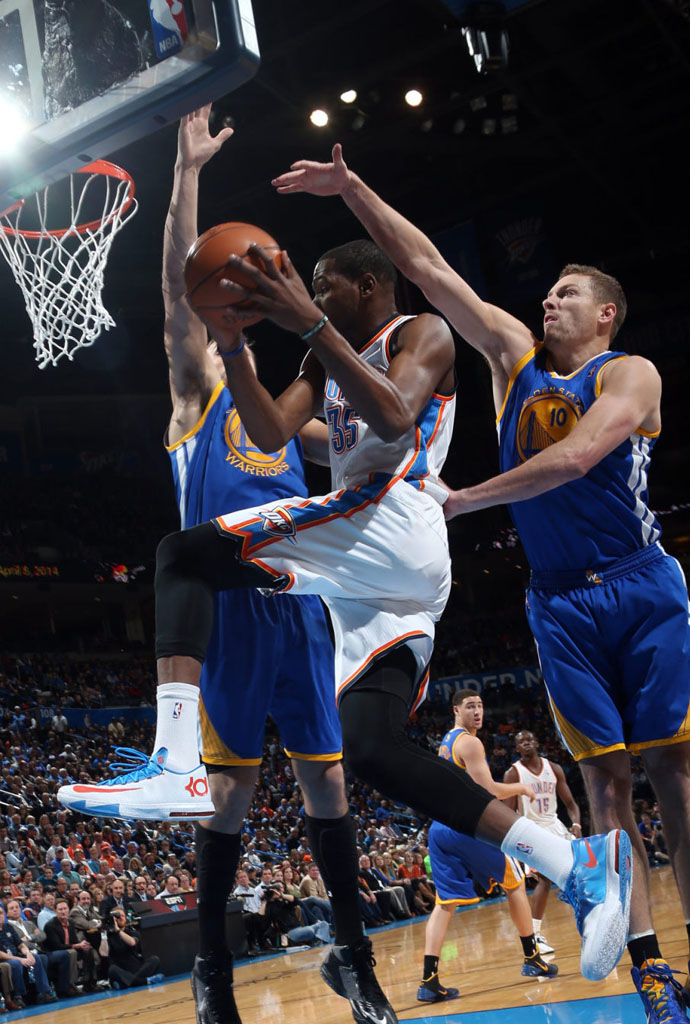 Kevin Durant Scores 54 Points in Nike KD 6 'Home' PE (5)
