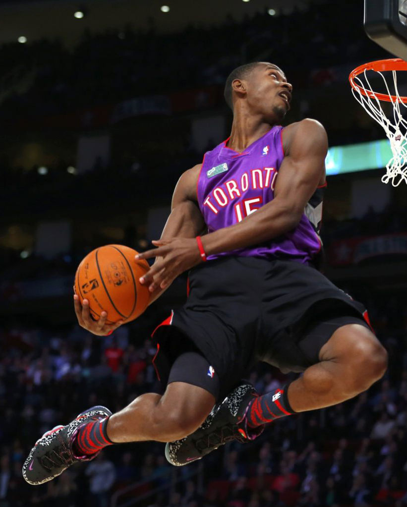 Terrence Ross wearing Nike Air Max Barkley Posite Area 72 (2)