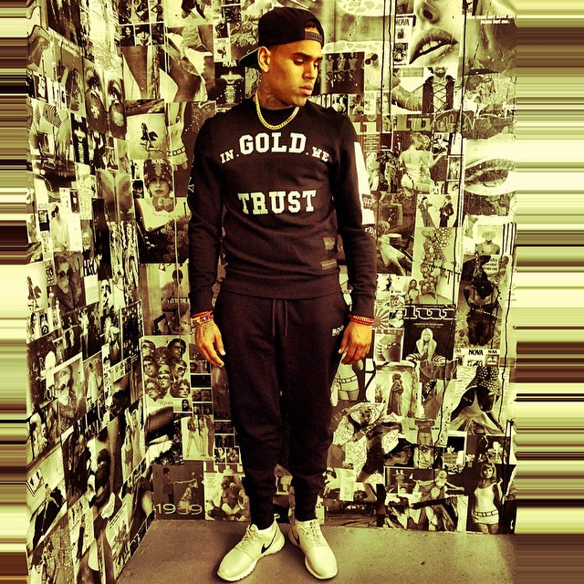 Chris Brown wearing Nike Roshe Run